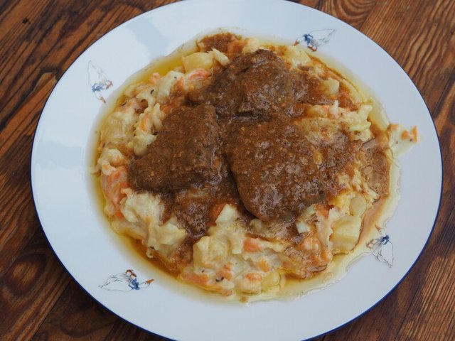 Kel s hovězím masem